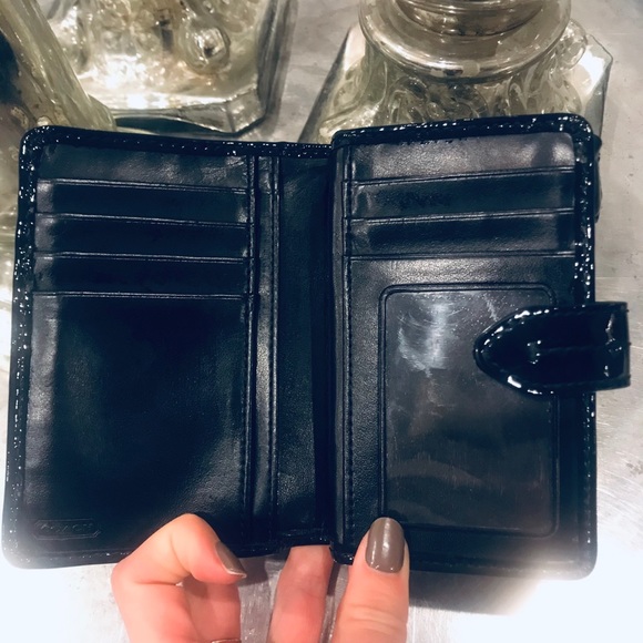 Authentic coach wallet patent leather - Picture 4 of 5